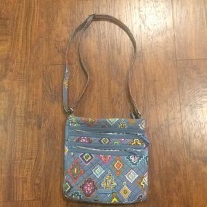 Vera Bradley Triple Zip hipster.